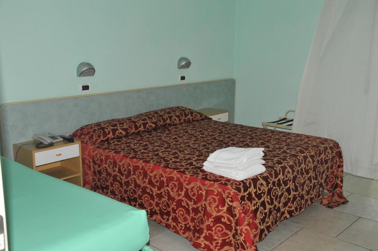 Hotel Le Lune 加提欧马里 客房 照片